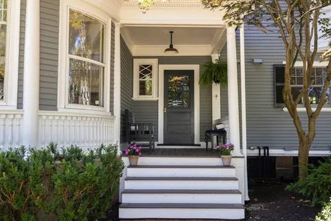 $4,699,000 | 59 Hyde Avenue, Newton, MA 02458