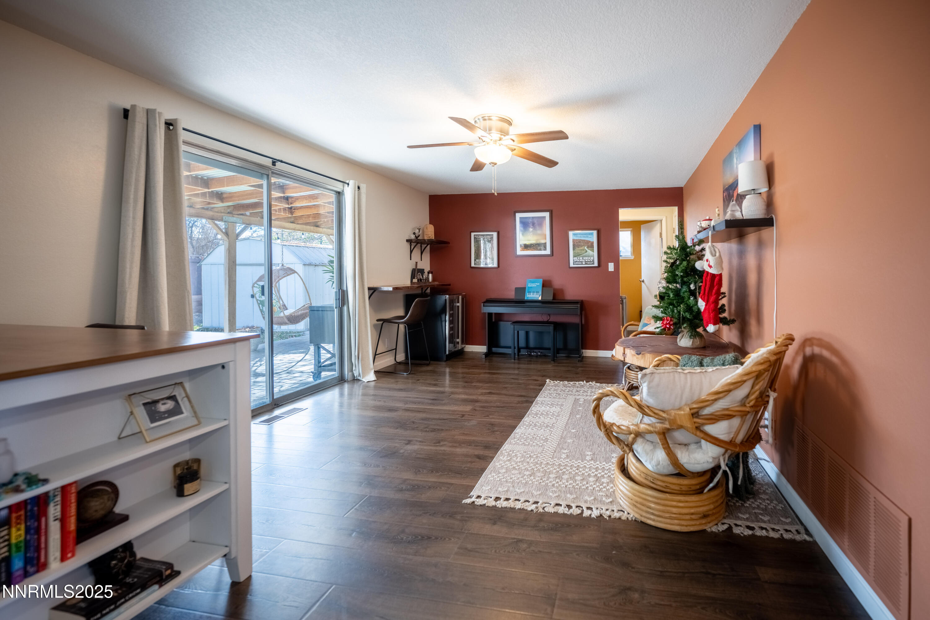 2860 Santa Ana Drive Reno, NV 89502 - Photo 9 of 37 _Z083602-HDR
