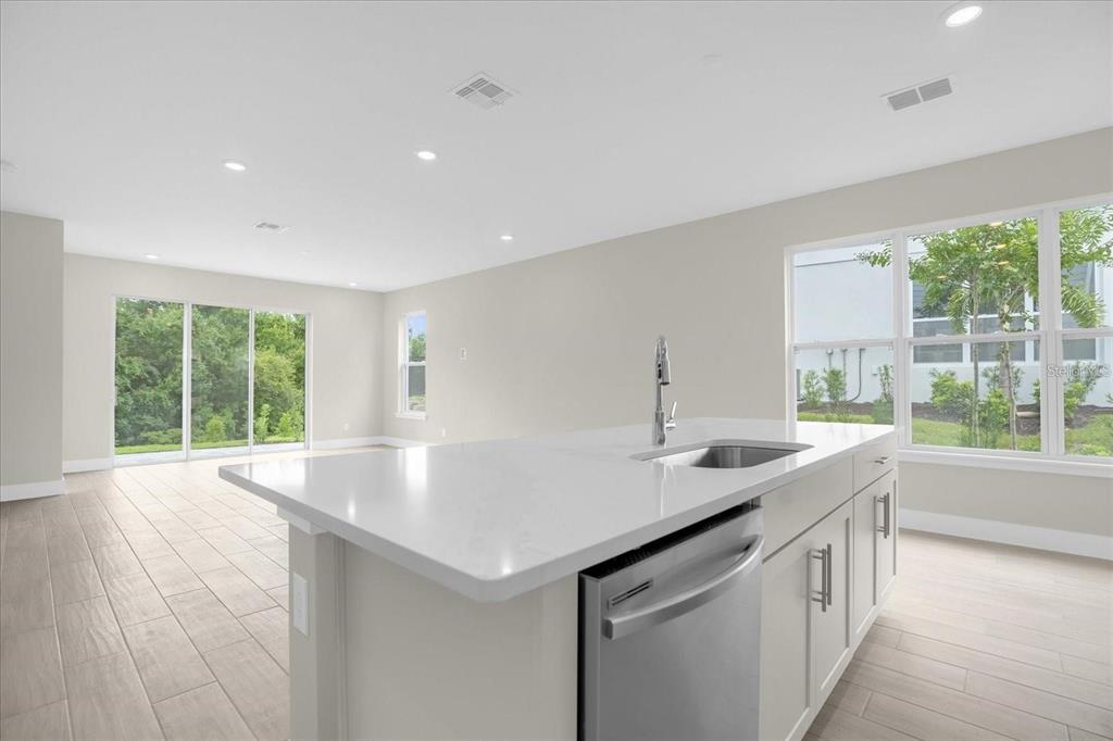 7818 Spectrum Drive Kissimmee, FL 34747 - Photo 6 of 25