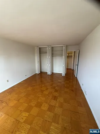 $2,000 | 39 East 39th Street, Unit 2L, Paterson, NJ 07514