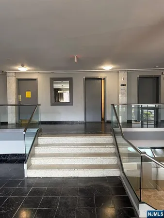 $2,000 | 39 East 39th Street, Unit 2L, Paterson, NJ 07514