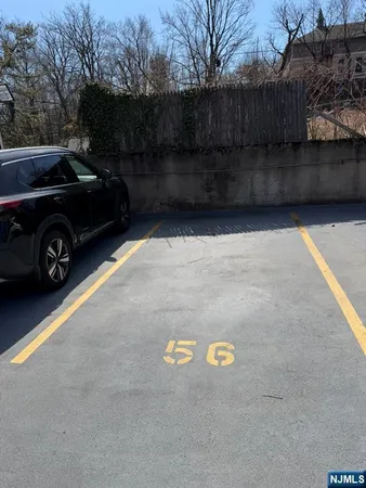 $2,000 | 39 East 39th Street, Unit 2L, Paterson, NJ 07514