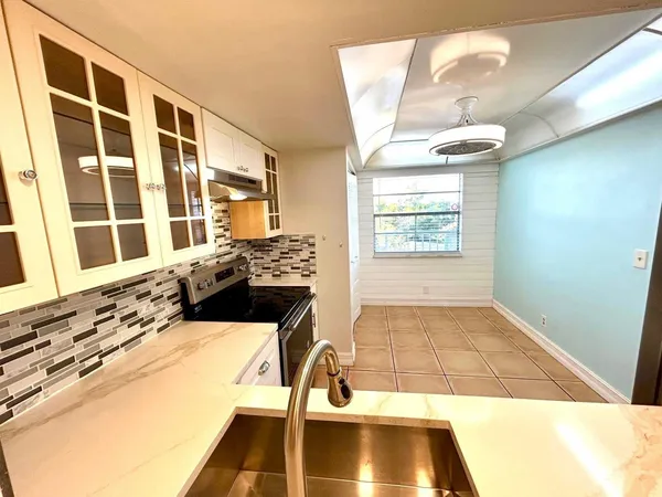 $1,595 | 7608 Northwest 18th Street, Unit 403, Margate, FL 33063