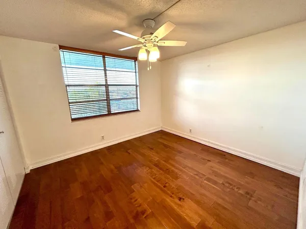 $1,595 | 7608 Northwest 18th Street, Unit 403, Margate, FL 33063