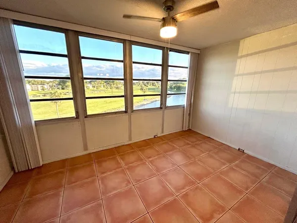 $1,595 | 7608 Northwest 18th Street, Unit 403, Margate, FL 33063