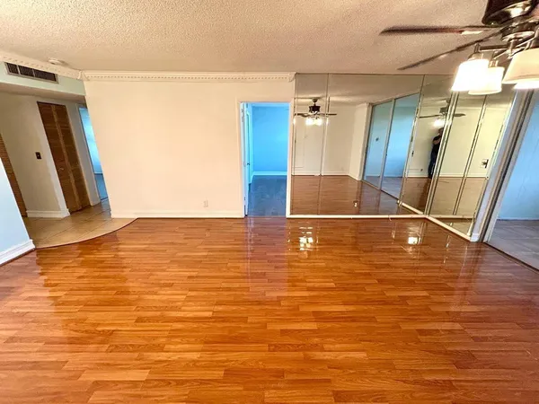 $1,595 | 7608 Northwest 18th Street, Unit 403, Margate, FL 33063