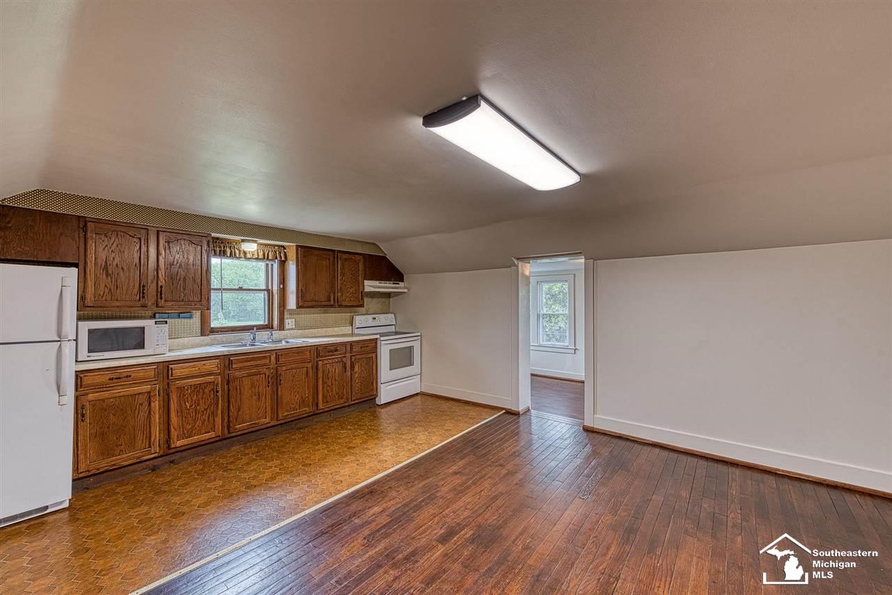 5260 North Custer Road Monroe, MI 48162 - Photo 20 of 36 50079141-19.JPG