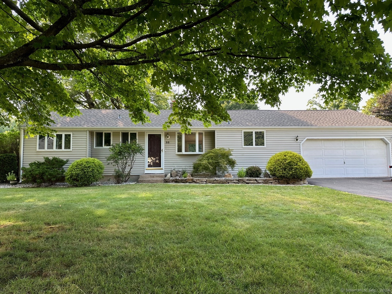 33 Hayes Road Simsbury, CT 06081 - Photo 1 of 1