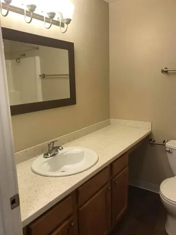 $815 | 200 High School Road Northeast, Bainbridge Island, WA 98110