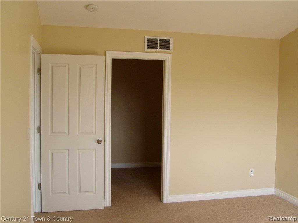 3257 East 11 Mile Road, Unit 8 Warren, MI 48092 - Photo 6 of 12 MASTER BEDROOM