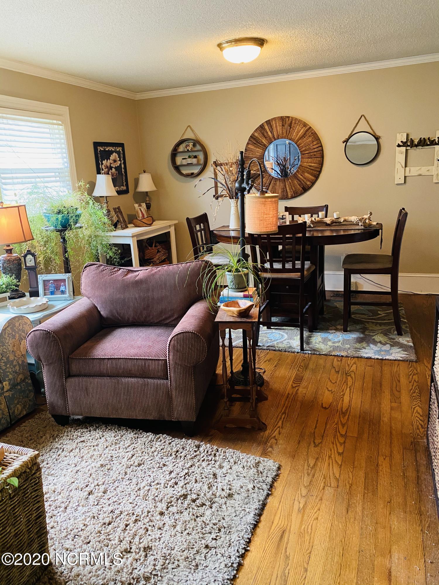 2305 Woodview Road Kinston, NC 28504 - Photo 11 of 31 90DA4235-F1D7-4191-9036-063734C151B4