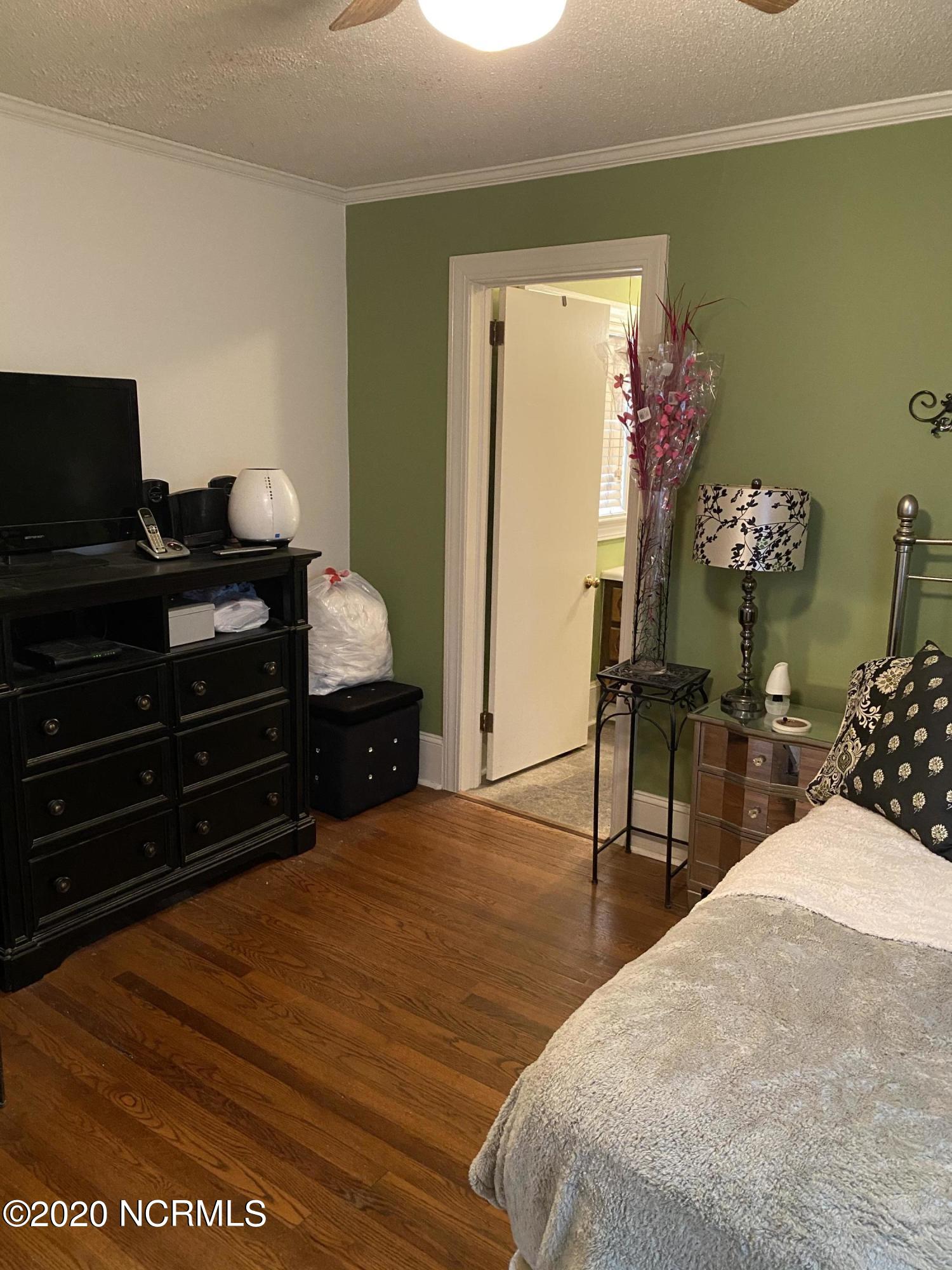 2305 Woodview Road Kinston, NC 28504 - Photo 27 of 31 F64BA151-38A8-4B73-BC8A-3242B7689D23