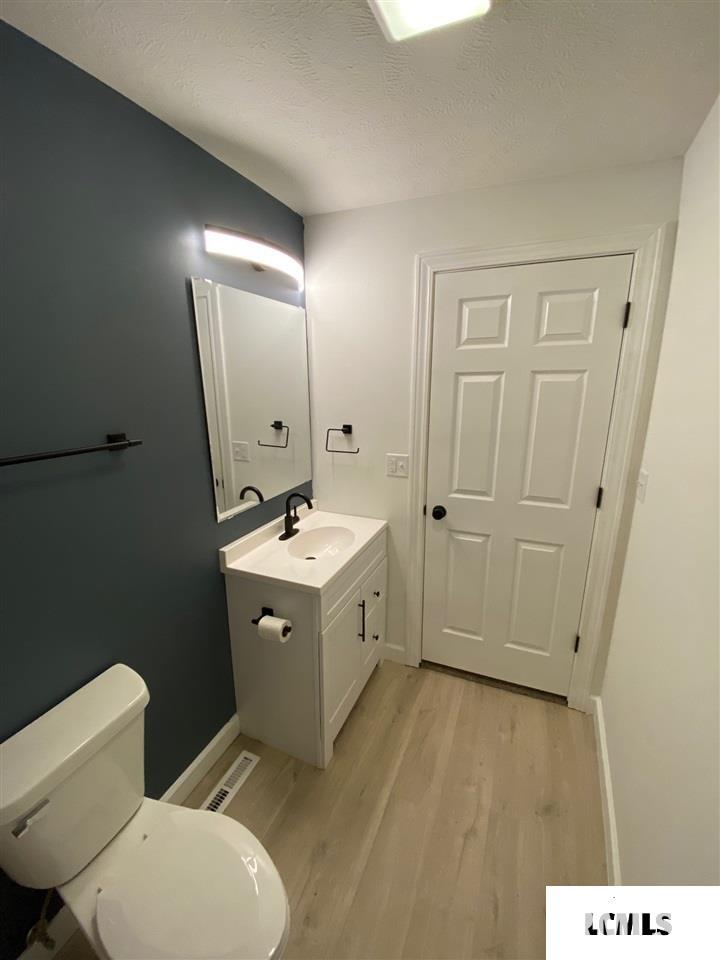 900 South Kickapoo Street Lincoln, IL 62656 - Photo 8 of 14 Gallery Image 8