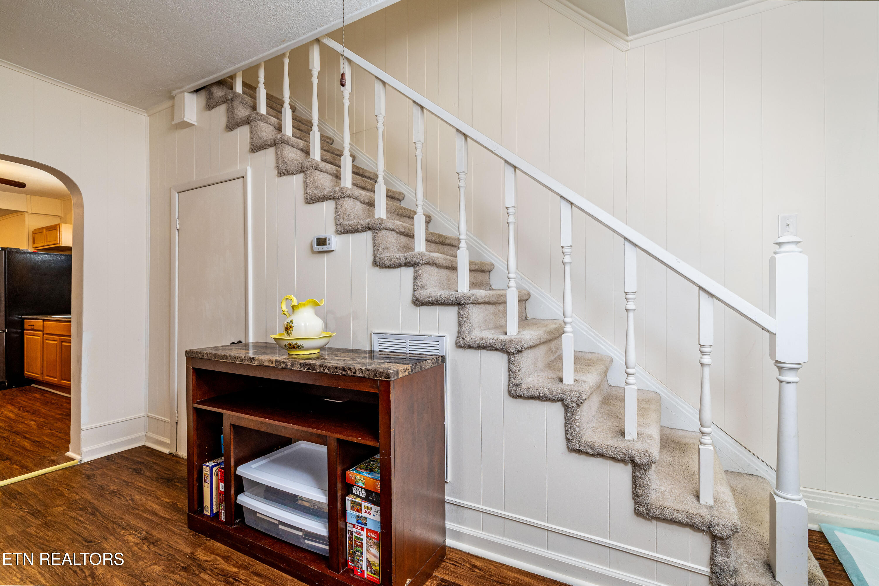 1240 North Wright Road Alcoa, TN 37701 - Photo 8 of 24 Staircase