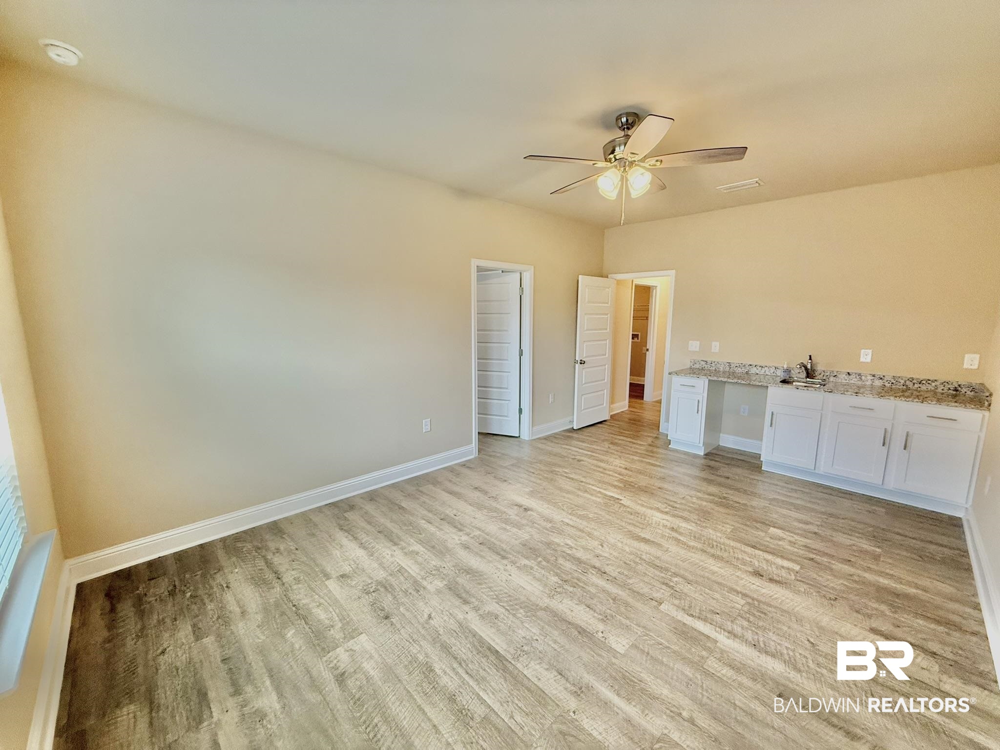 8648 Calverton Street Foley, AL 36535 - Photo 34 of 45 Sitting Room with Kitchenette