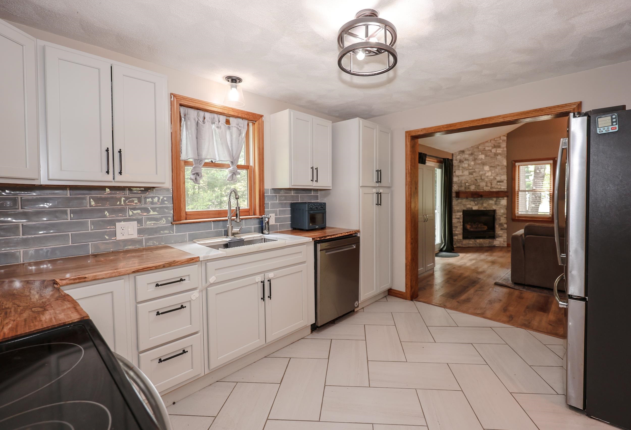 1 Jessica Lane Derry, NH 03038 - Photo 13 of 47