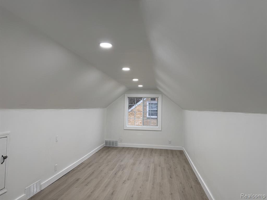 1338 Helen Street Inkster, MI 48141 - Photo 9 of 21
