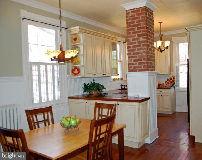 7037 Warfield Road Gaithersburg, MD 20882 - Photo 1 of 30 Kitchen