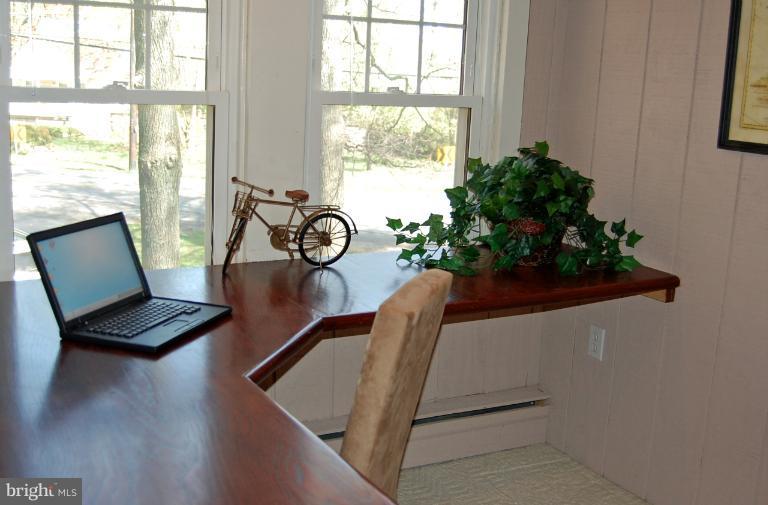 7037 Warfield Road Gaithersburg, MD 20882 - Photo 11 of 30 Interior (General)