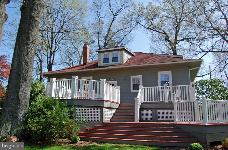 7037 Warfield Road Gaithersburg, MD 20882 - Photo 23 of 30 Exterior (Rear)