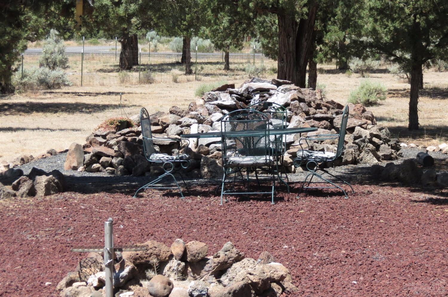 2880 Southeast Klamath Road Prineville, OR 97754 - Photo 13 of 19 Additional Photo