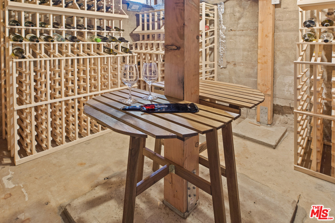 2109 Wellington Road Los Angeles, CA 90016 - Photo 14 of 33 Gallery Image 14