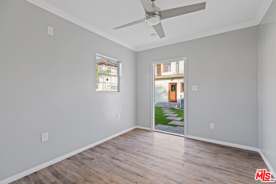 2109 Wellington Road Los Angeles, CA 90016 - Photo 22 of 33 Gallery Image 22