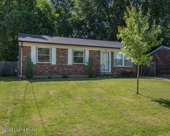 394 Overlook Road Louisville, KY 40229 - Photo 2 of 28 002