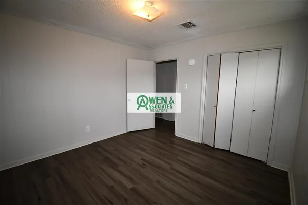 $1,200 | 2314 Elm Street, Lake Charles, LA 70601