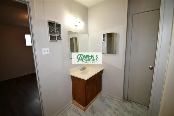 $1,200 | 2314 Elm Street, Lake Charles, LA 70601