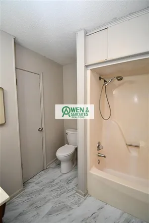 $1,200 | 2314 Elm Street, Lake Charles, LA 70601