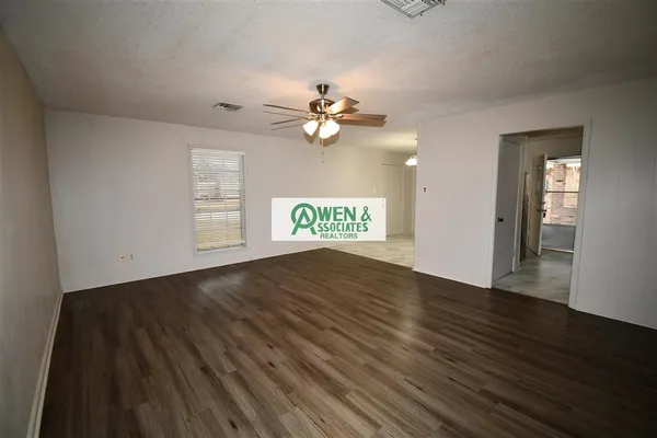 $1,200 | 2314 Elm Street, Lake Charles, LA 70601