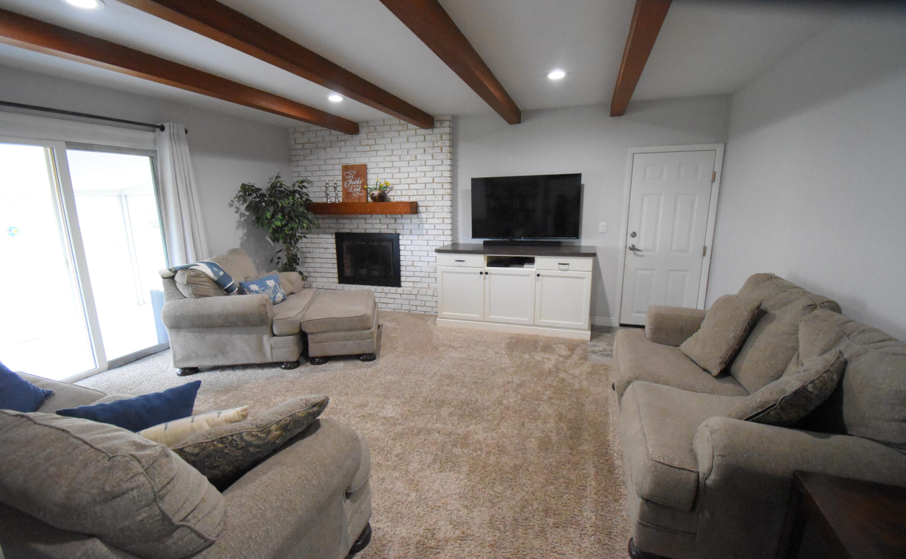 8733 Highway 231 Rensselaer, IN 47978 - Photo 23 of 62 3000x1854