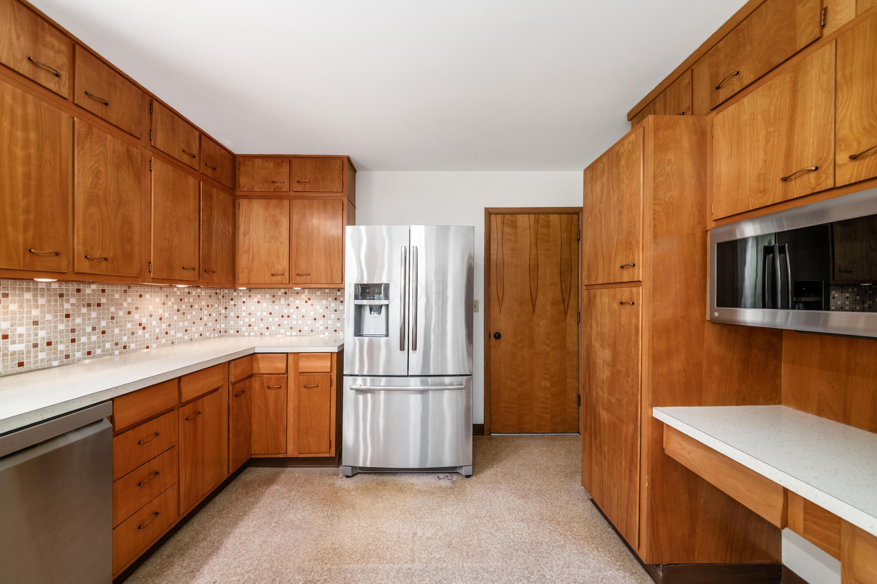 5830 Sinclair Road Columbus, OH 43229 - Photo 8 of 29 Kitchen