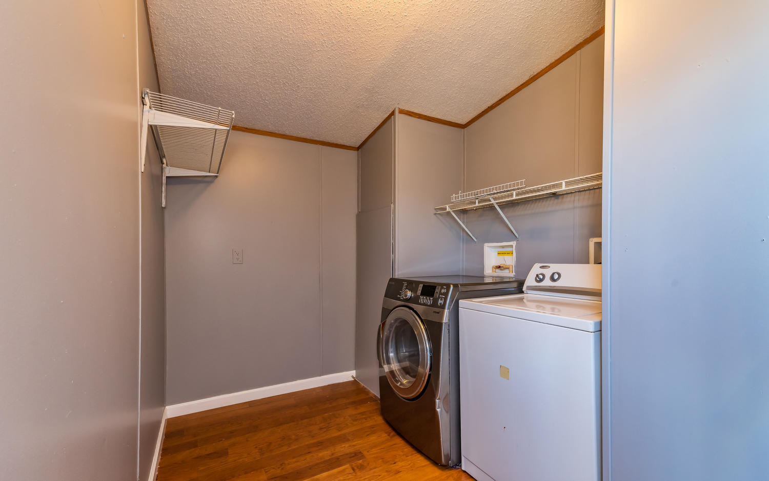 17225 Rausin Road Philadelphia, TN 37846 - Photo 20 of 34 Laundry Room