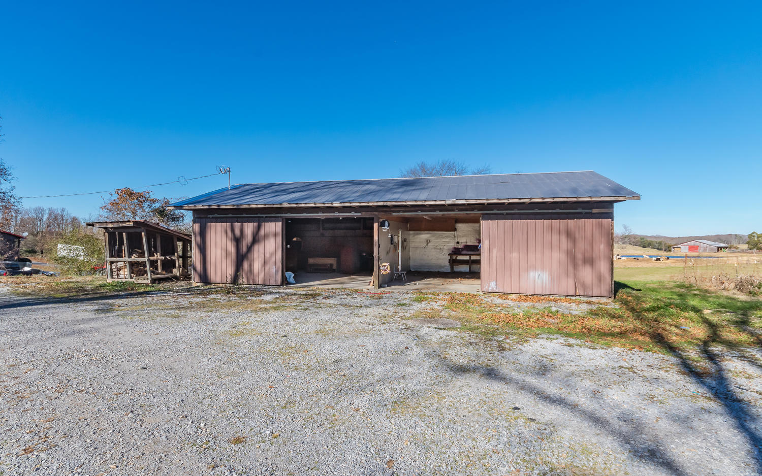 17225 Rausin Road Philadelphia, TN 37846 - Photo 27 of 34 Garage