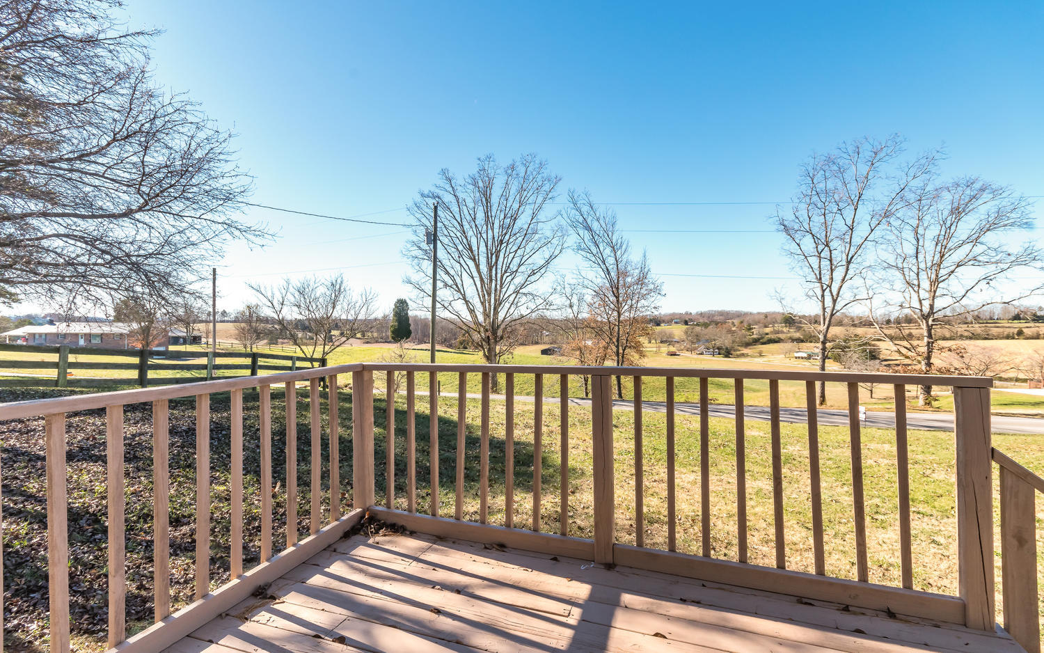 17225 Rausin Road Philadelphia, TN 37846 - Photo 5 of 34 Front Porch