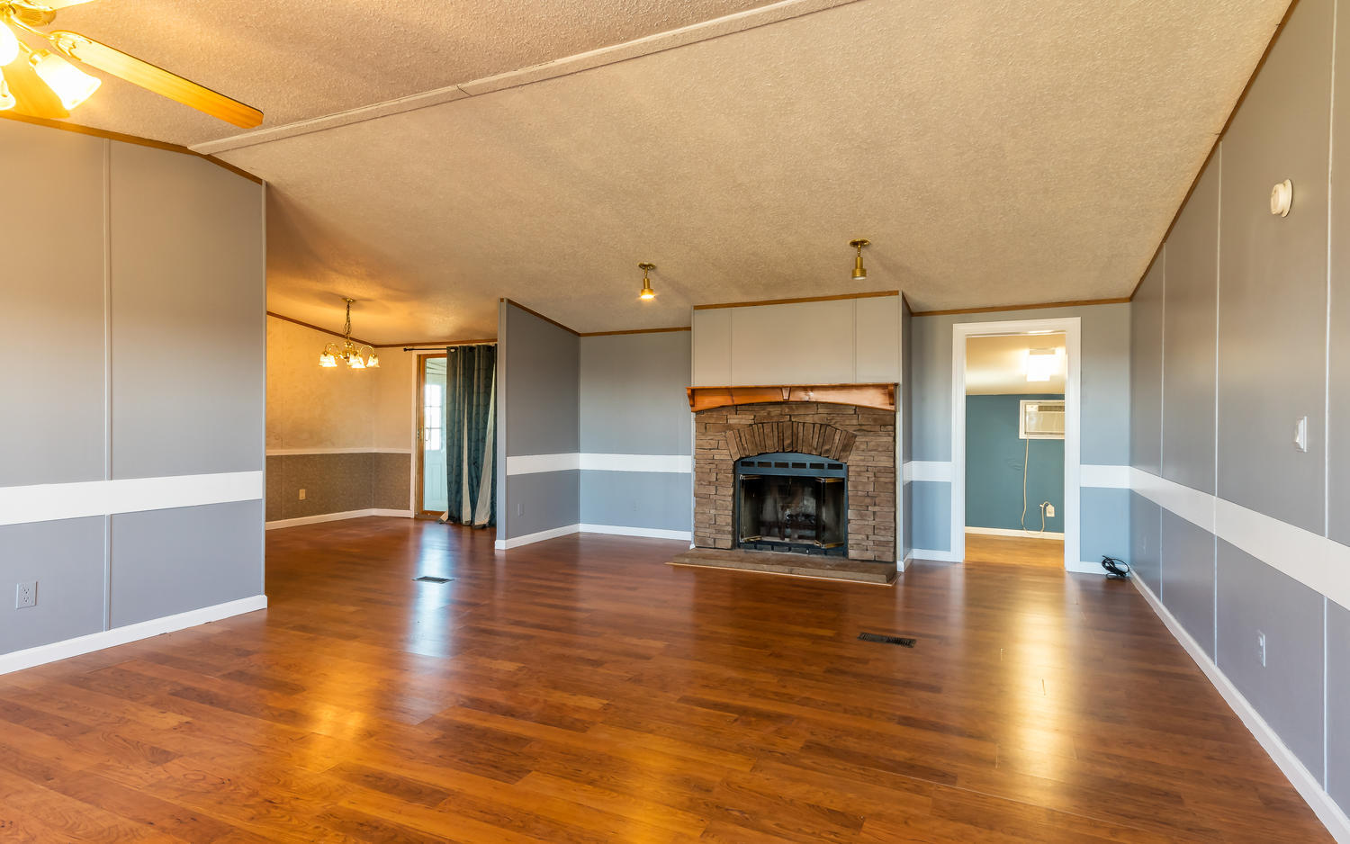 17225 Rausin Road Philadelphia, TN 37846 - Photo 7 of 34 Living Room