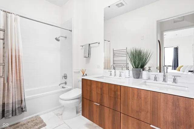 $2,600 | 877 North East Street, Unit 201A, Indianapolis, IN 46202