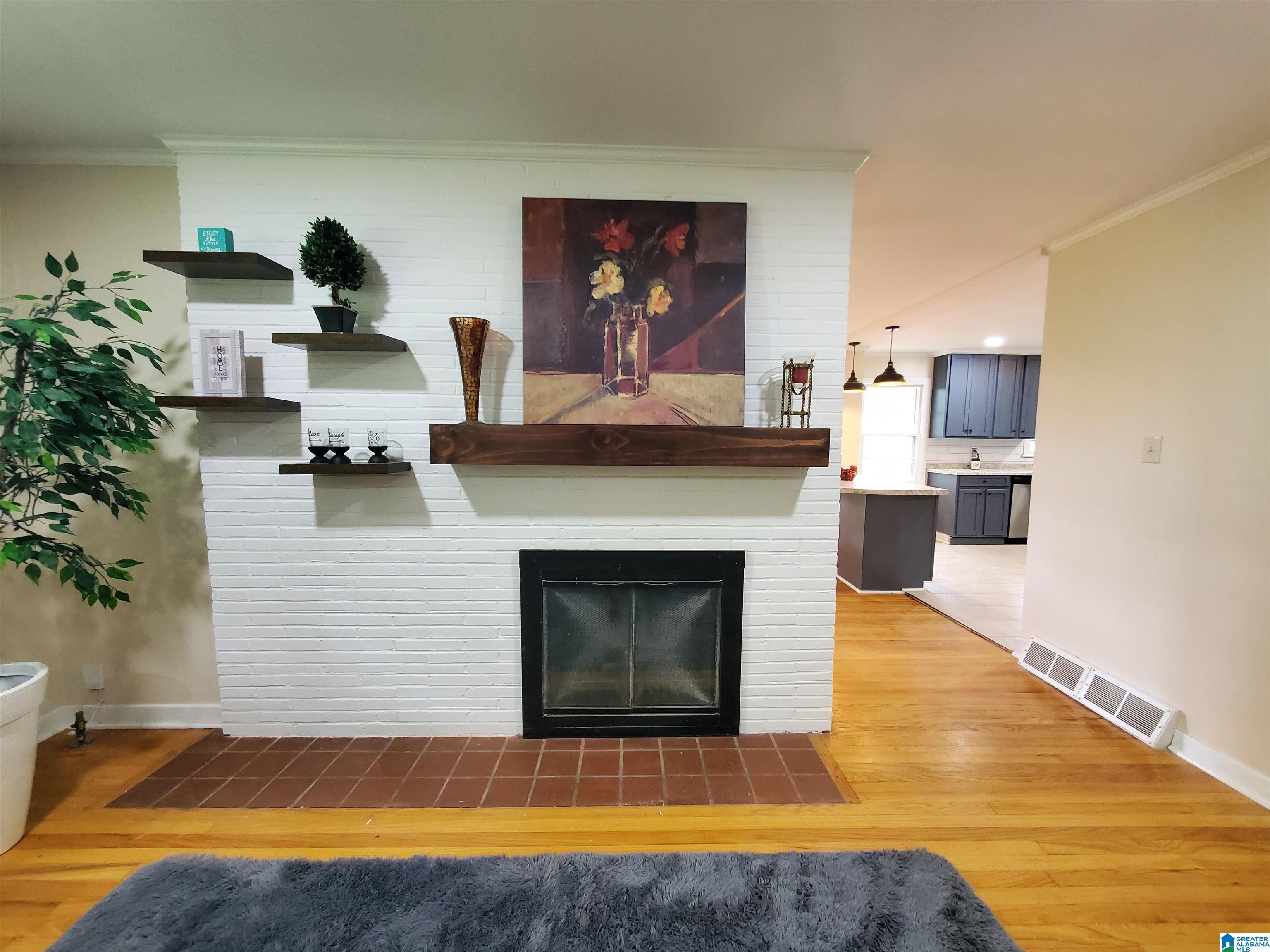 1041 Michael Lane Anniston, AL 36207 - Photo 5 of 25