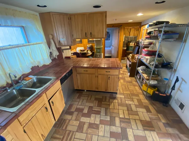 $124,900 | 435 South Rock Lake Drive, Vestaburg, MI 48891