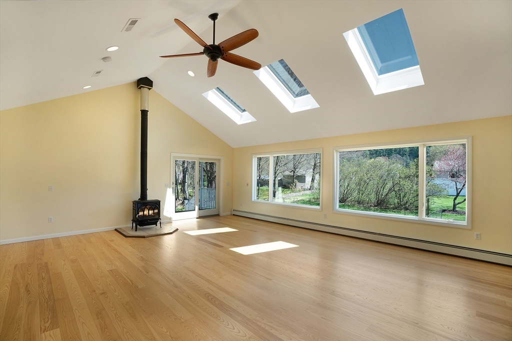 17 Fort Hill Road Easthampton, MA 01027 - Photo 13 of 42 Gallery Image 13