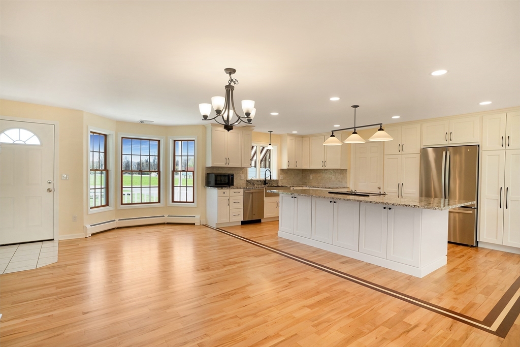 17 Fort Hill Road Easthampton, MA 01027 - Photo 7 of 42 Gallery Image 7