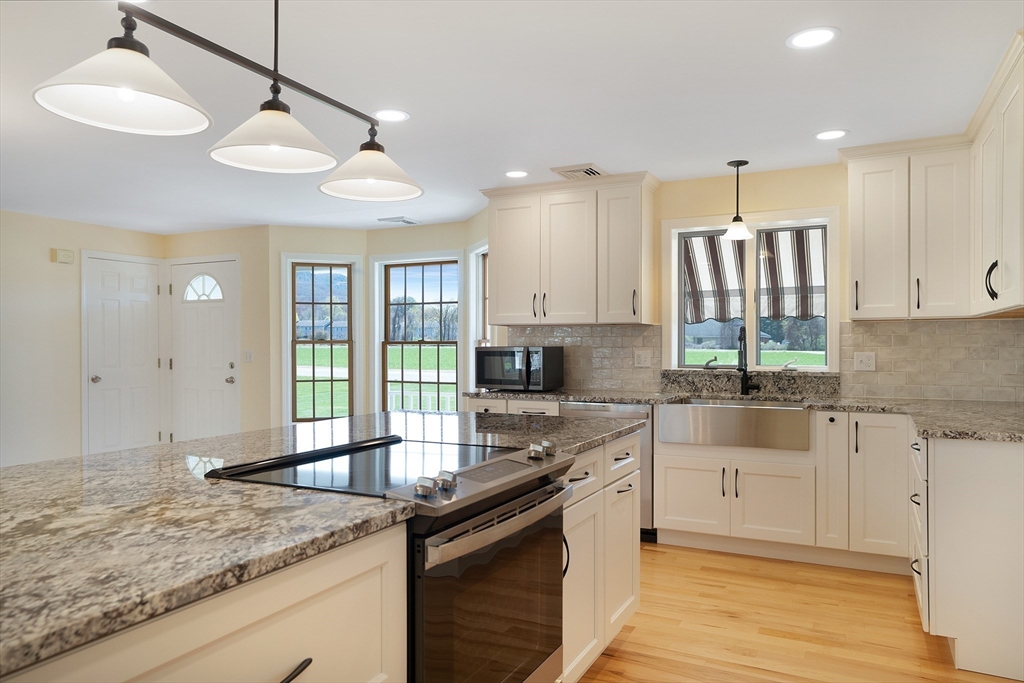 17 Fort Hill Road Easthampton, MA 01027 - Photo 8 of 42 Gallery Image 8