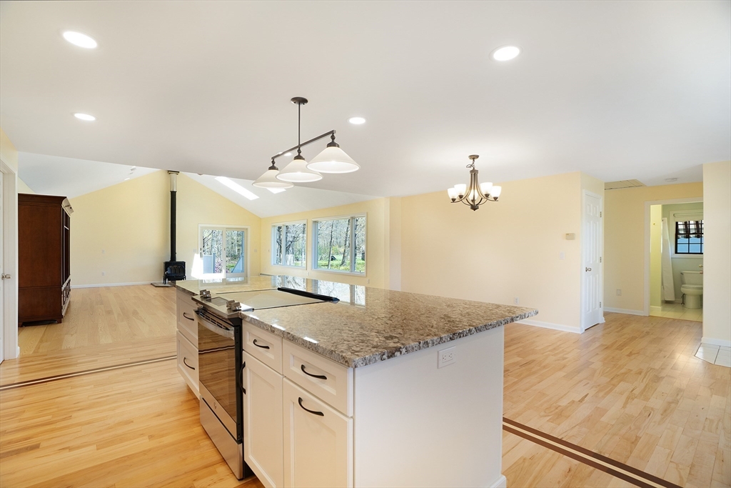 17 Fort Hill Road Easthampton, MA 01027 - Photo 9 of 42 Gallery Image 9