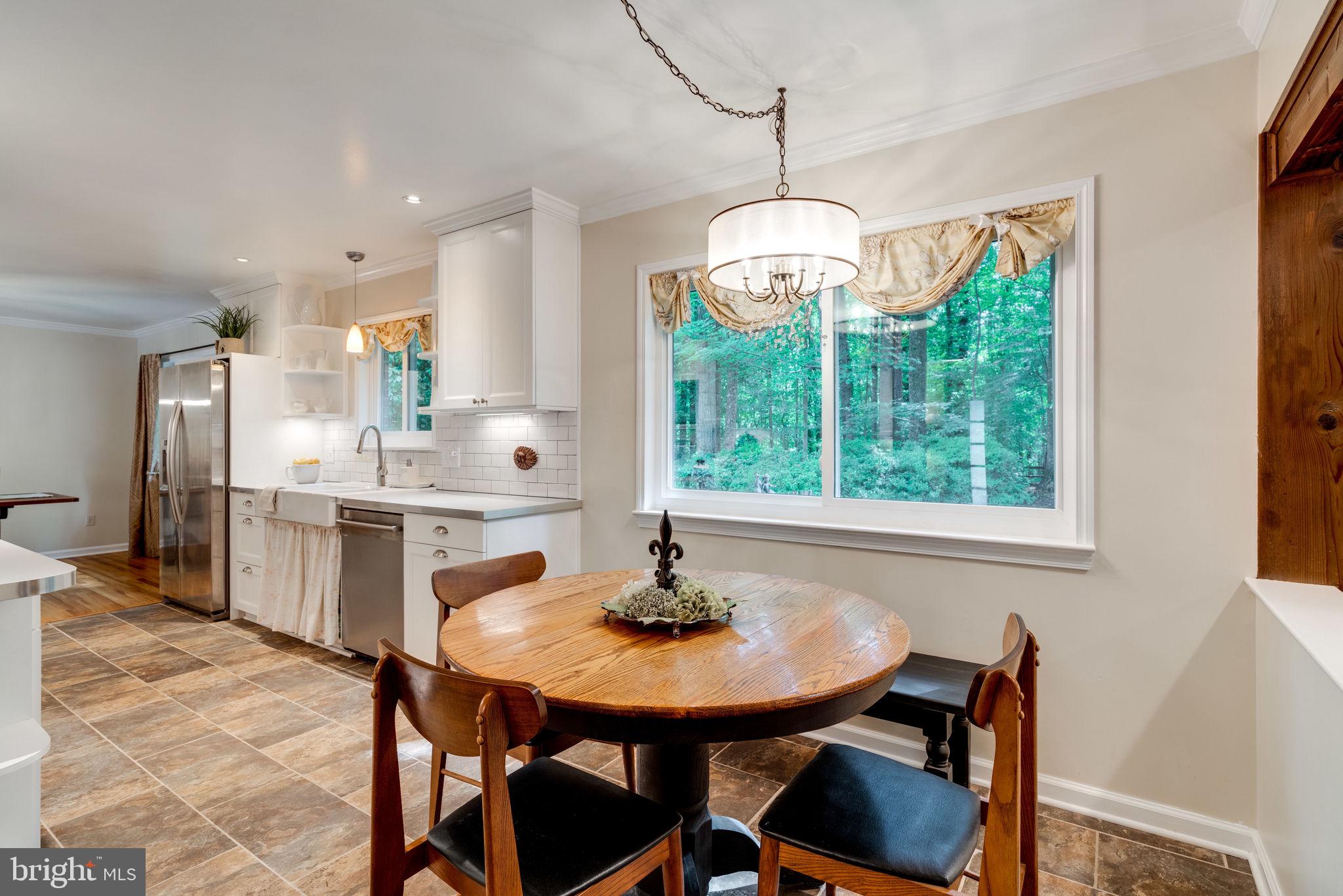 8313 Oakford Drive Springfield, VA 22152 - Photo 11 of 45 Spacious Eat-In Area