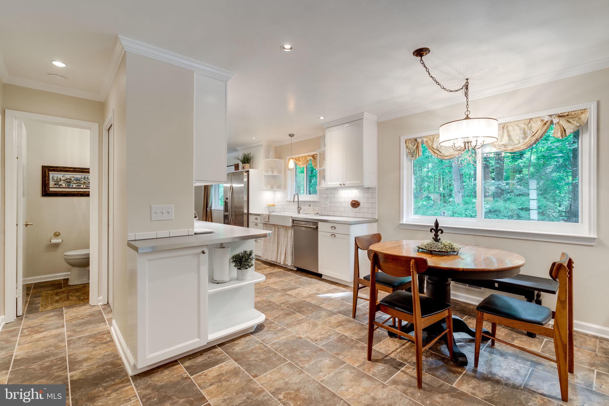 8313 Oakford Drive Springfield, VA 22152 - Photo 12 of 45 Cozy yet Spacious