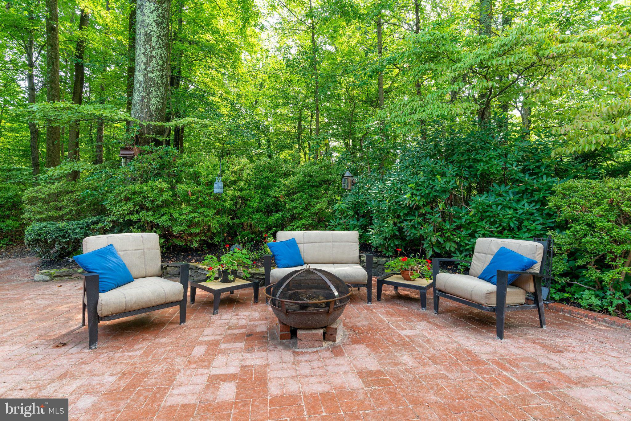 8313 Oakford Drive Springfield, VA 22152 - Photo 36 of 45 Serene Setting