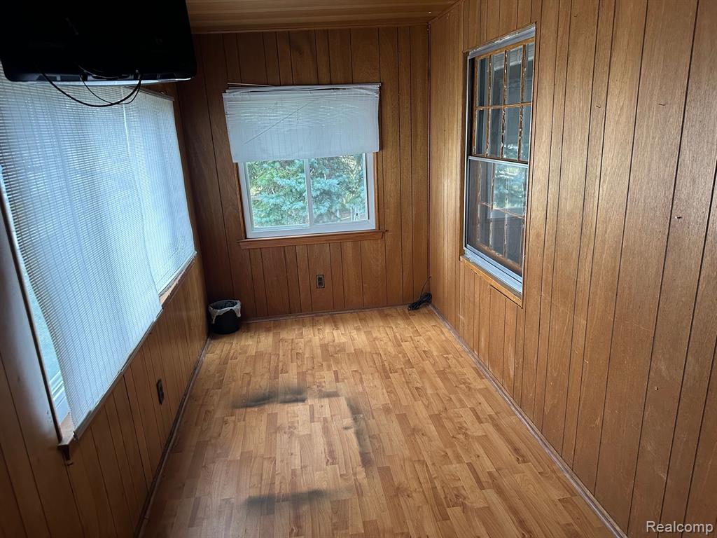 46790 Romeo Plank Road Macomb, MI 48044 - Photo 8 of 32