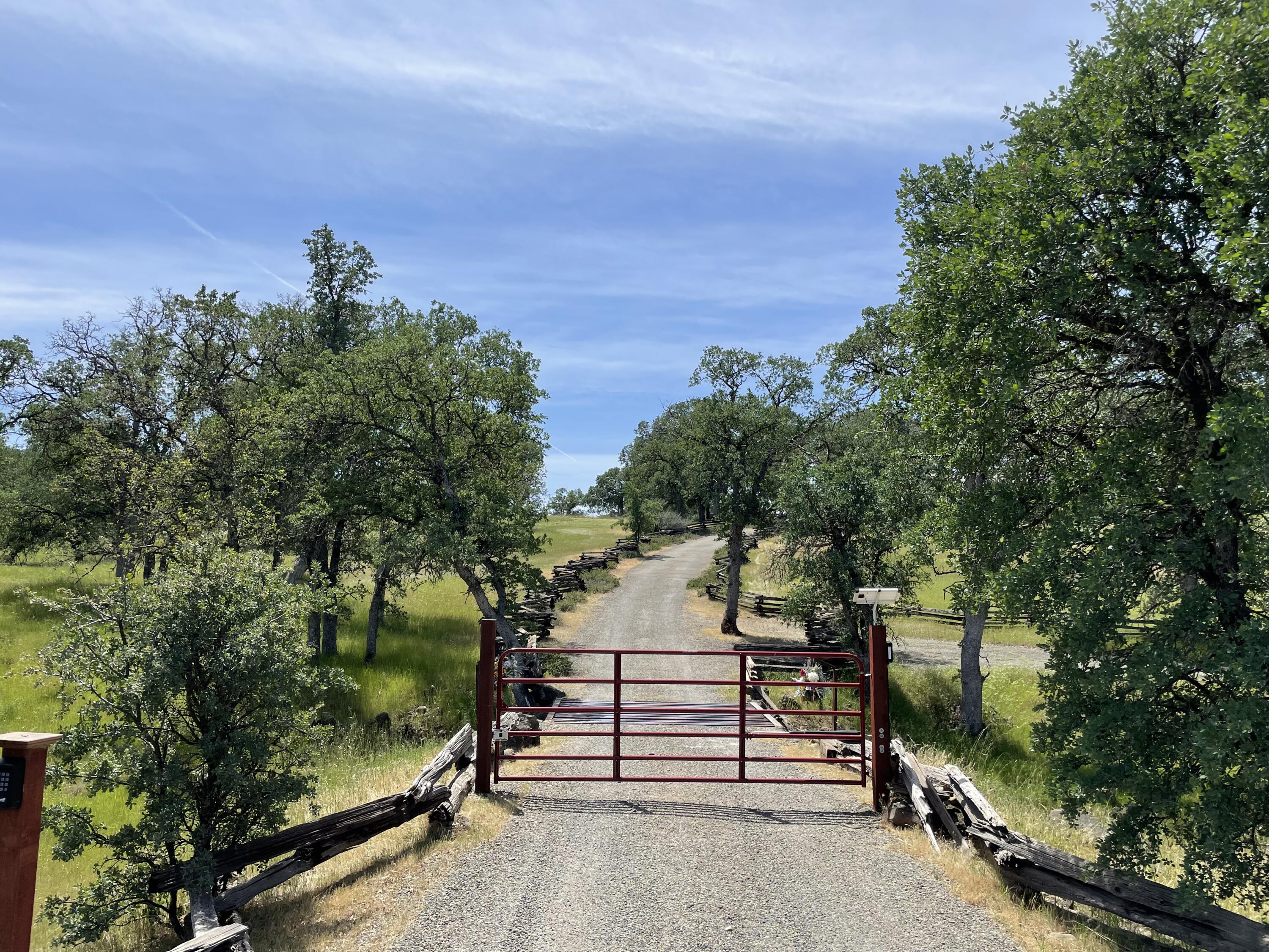 24423 Bascom Road Millville, CA 96062 - Photo 25 of 31 gated property